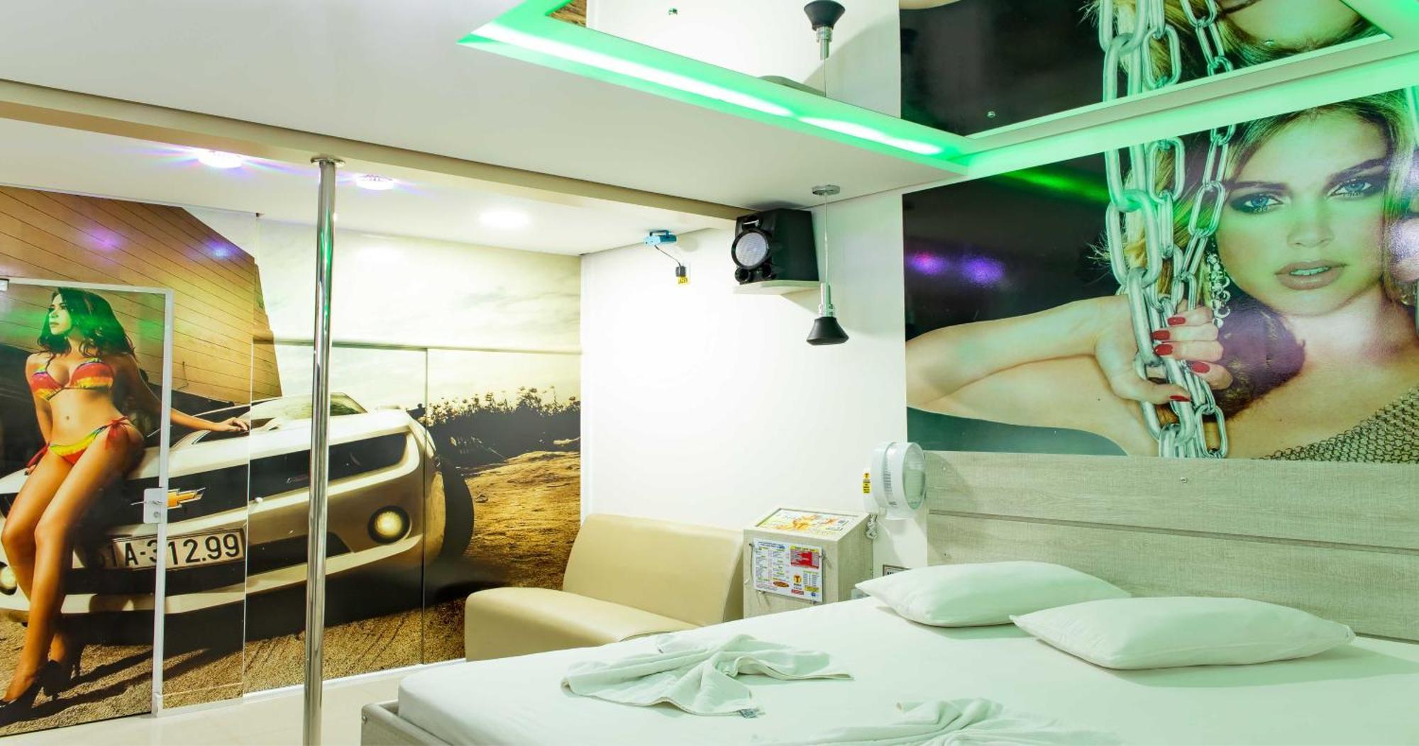 Motel Drive In T - Prolongamento Da Avenida Getulio Vargas Facil Acesso Ao Shopping Patio Chapeco Exterior photo